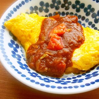 トマトねぎオムレツ♪ビーフシチューかけ♪